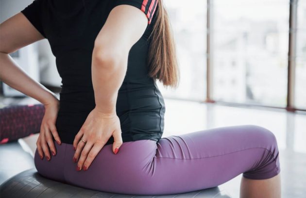 how common is hip dislocation after hip replacement