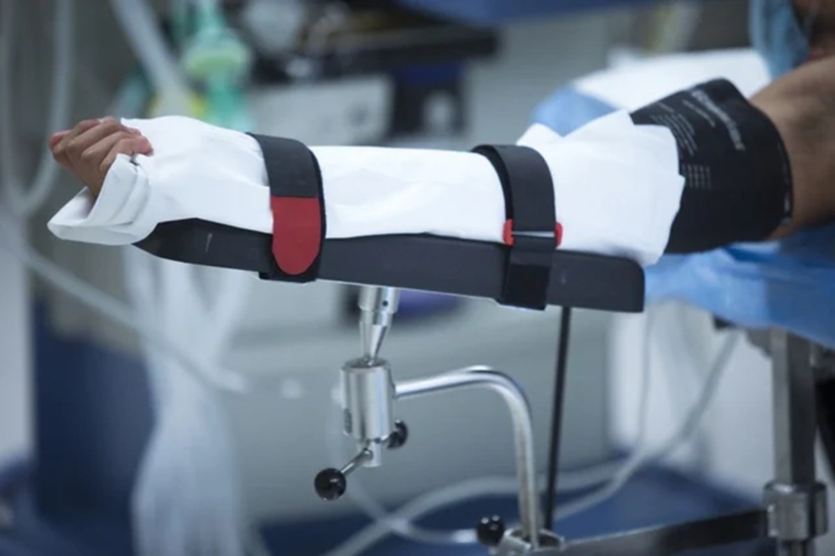 Reasons Your Doctor May Recommend Tennis Elbow Surgery